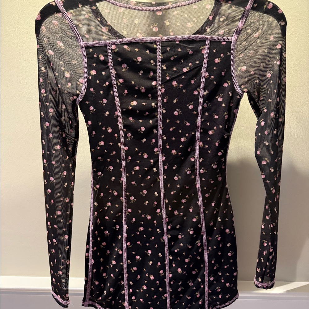 Katie J NYC Rose Print fitted dress- girls size I (like a size 8/10)